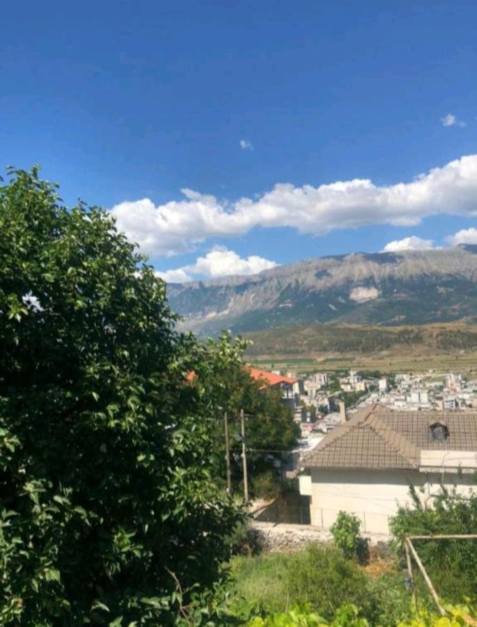 Miziriguesthouse Gjirokaster Luaran gambar