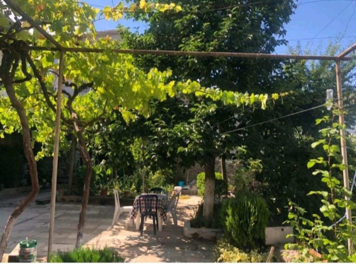 Miziriguesthouse Gjirokaster Luaran gambar