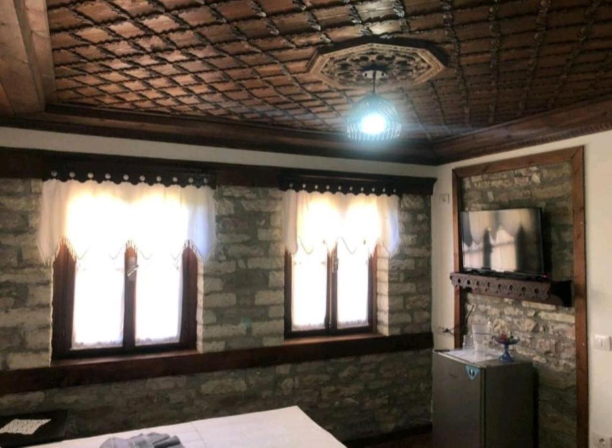 Miziriguesthouse Gjirokaster Luaran gambar