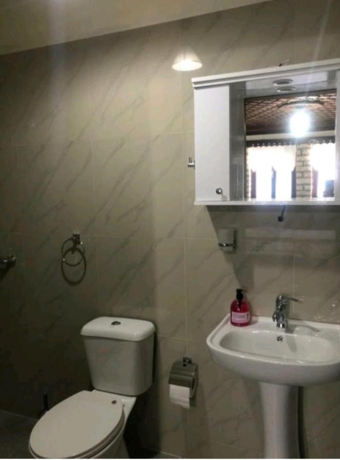 Miziriguesthouse Gjirokaster Luaran gambar