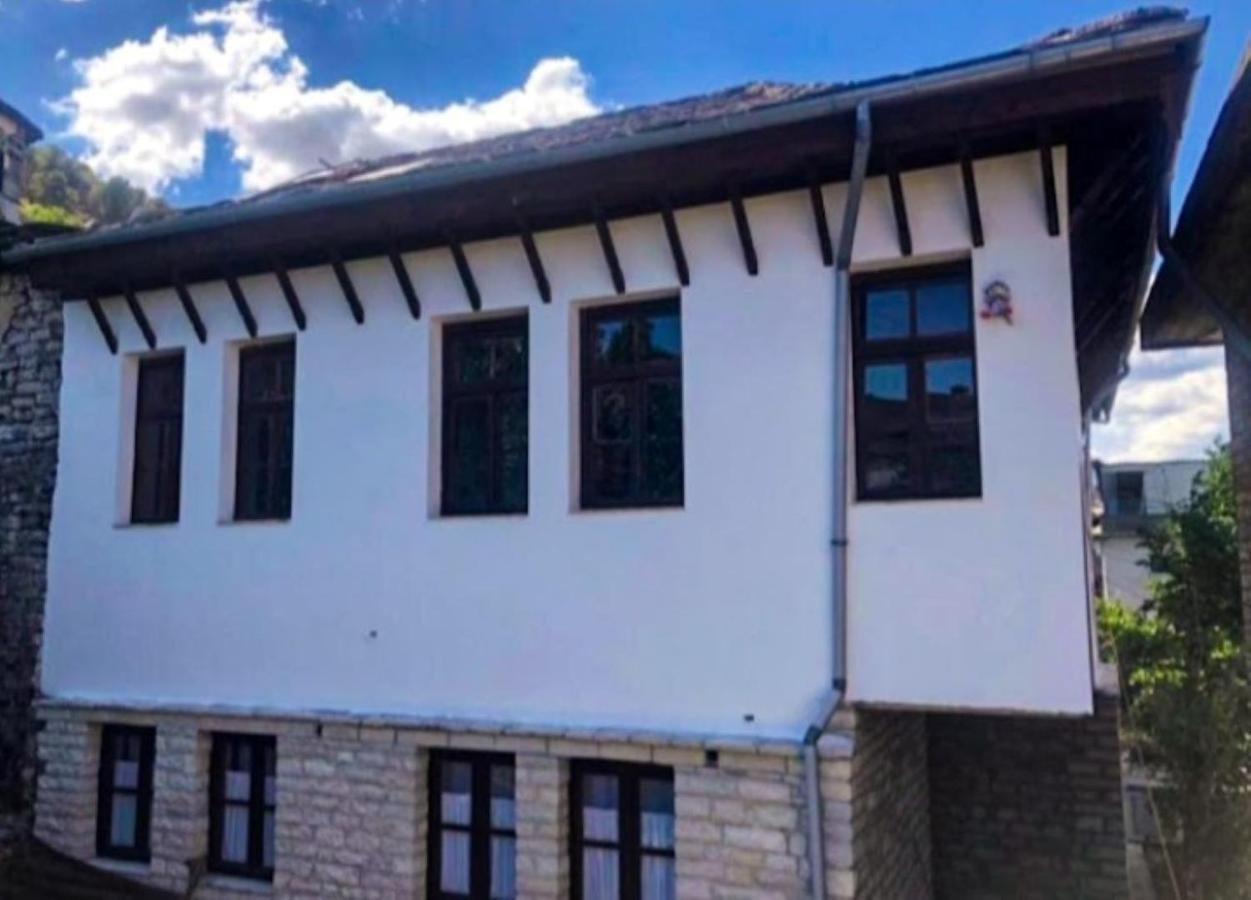 Miziriguesthouse Gjirokaster Luaran gambar