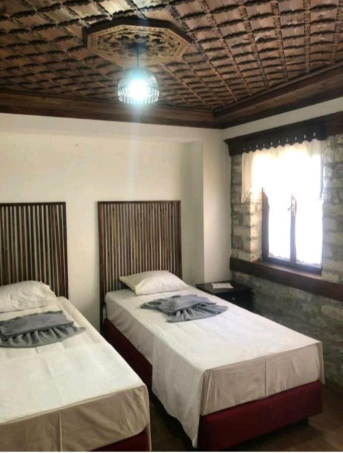 Miziriguesthouse Gjirokaster Luaran gambar
