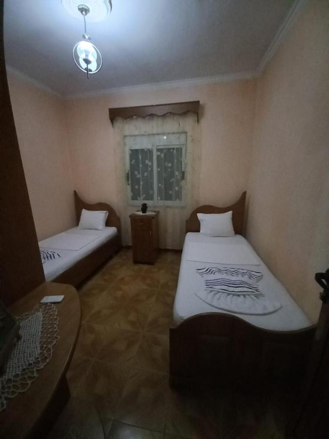 Miziriguesthouse Gjirokaster Luaran gambar