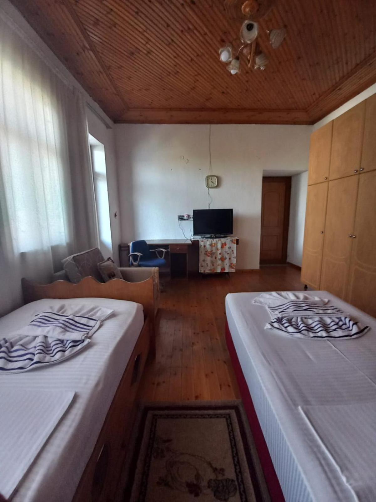 Miziriguesthouse Gjirokaster Luaran gambar